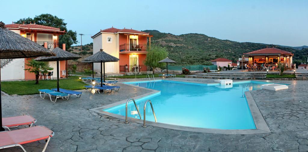 דירות אנאקסוס Yakinthos Garden מראה חיצוני תמונה